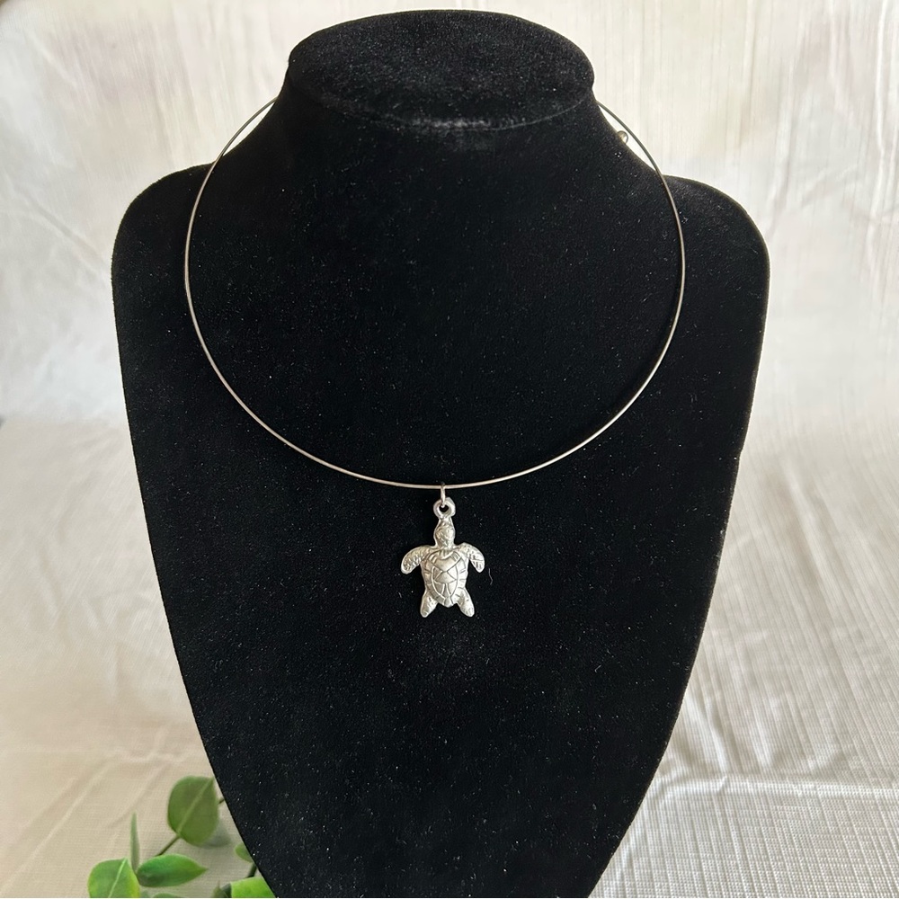 🌊 Sea Turtle Pendant Choker Necklace